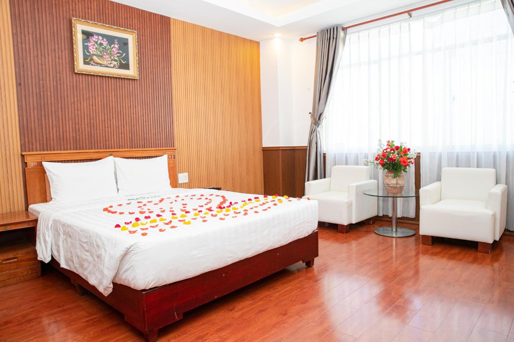 Tre Xanh Hotel Pleiku Exterior foto
